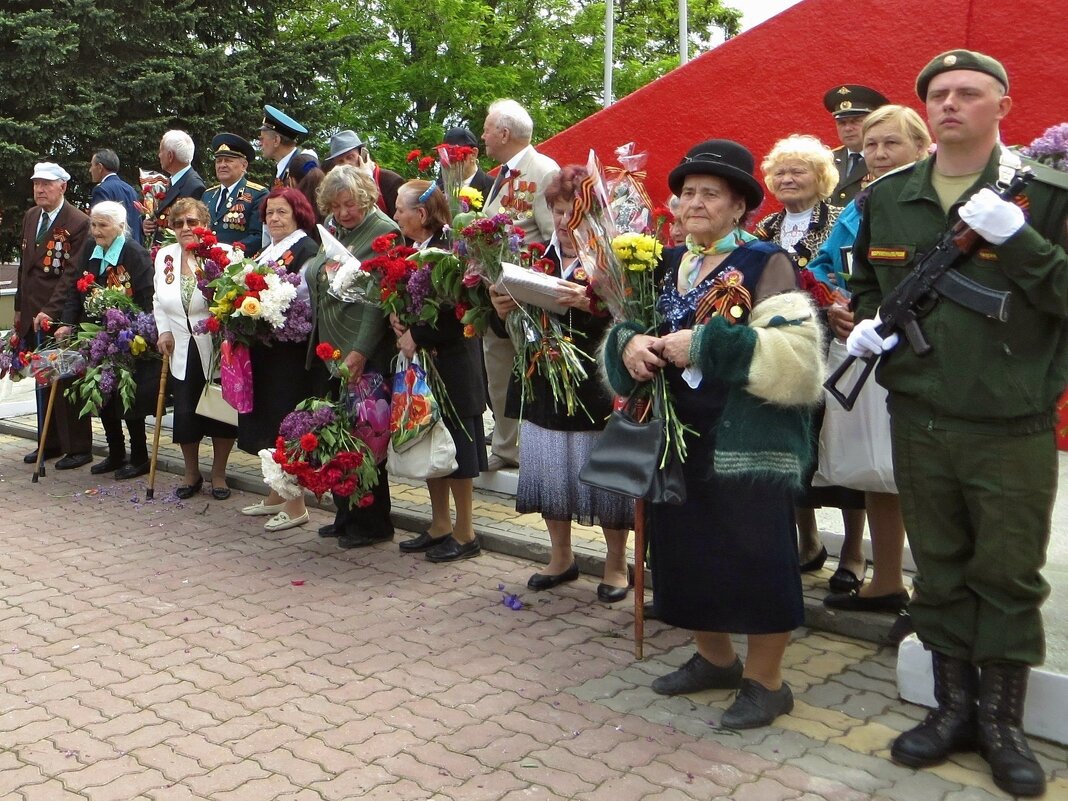 Ветераны Аксайского района на параде в 2016 году - Татьяна Смоляниченко