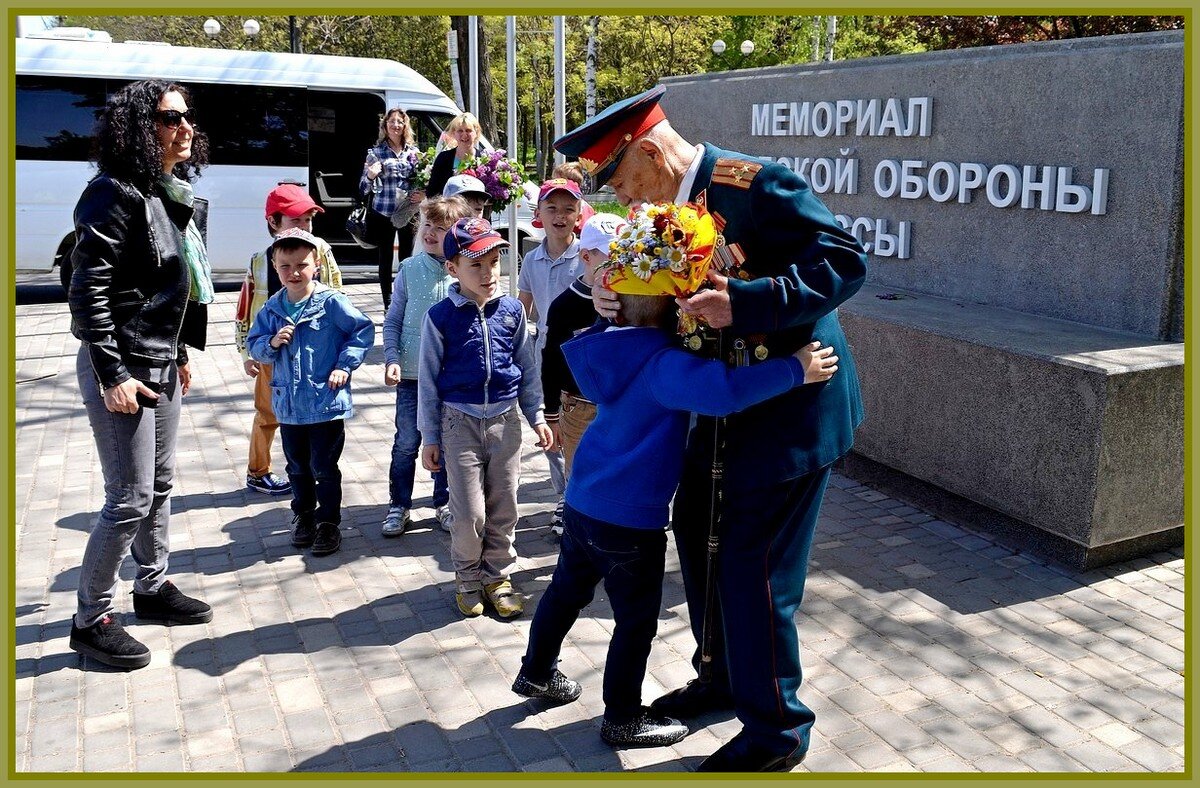 75-ЛЕТИЮ ВЕЛИКОЙ ПОБЕДЫ НАД ФАШИЗМОМ - Анатолий Восточный