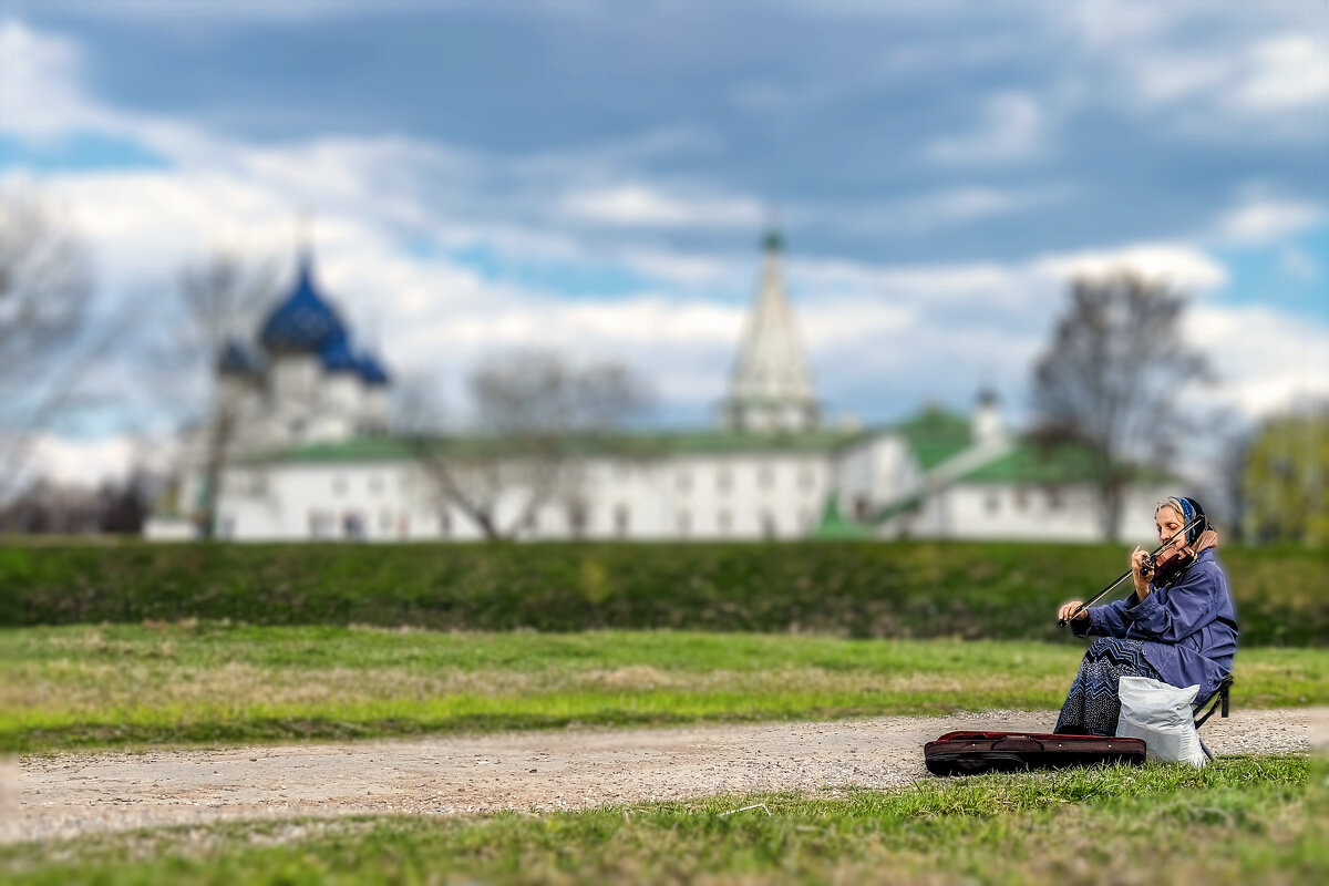 Суздаль.Грустная мелодия. - Александр Леонов