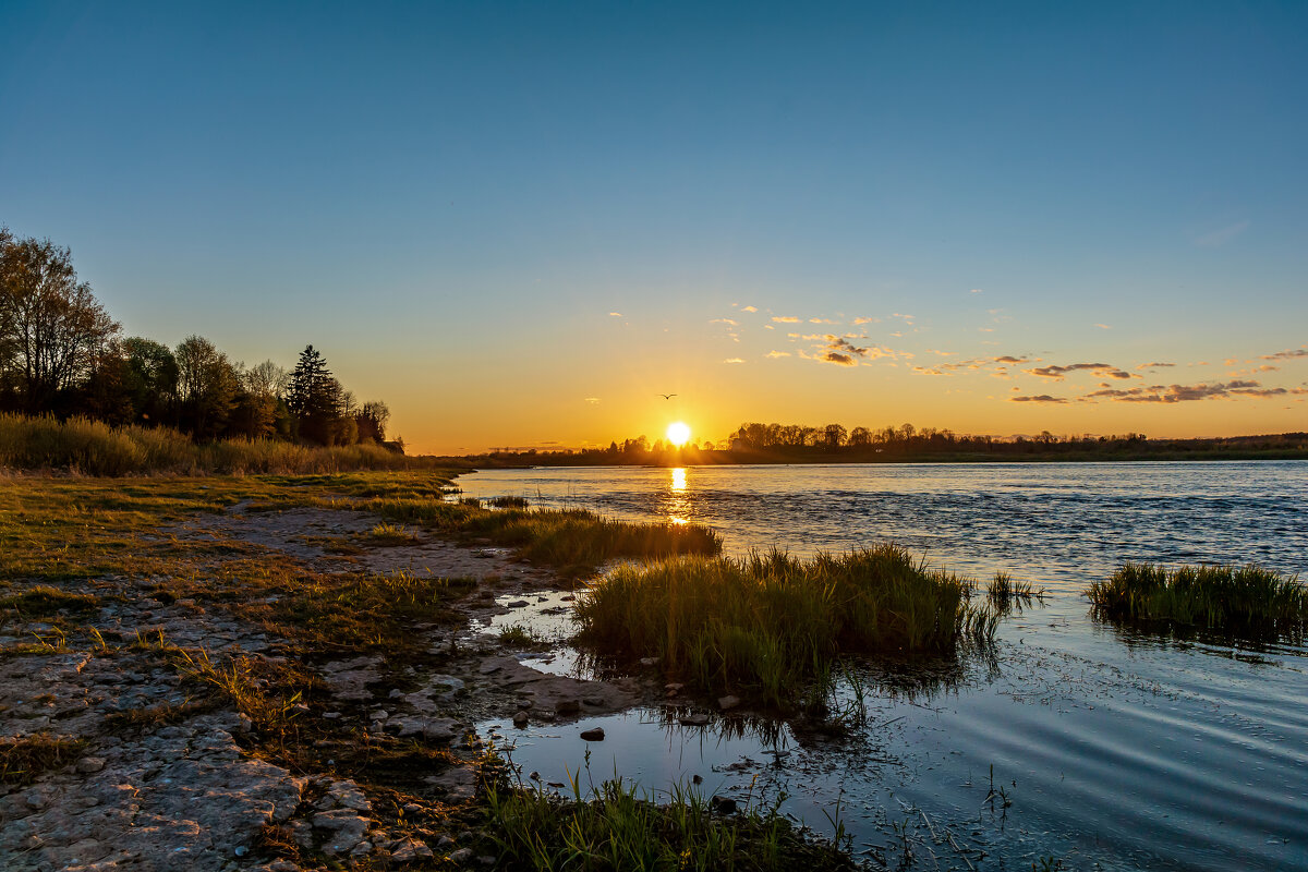 река великая