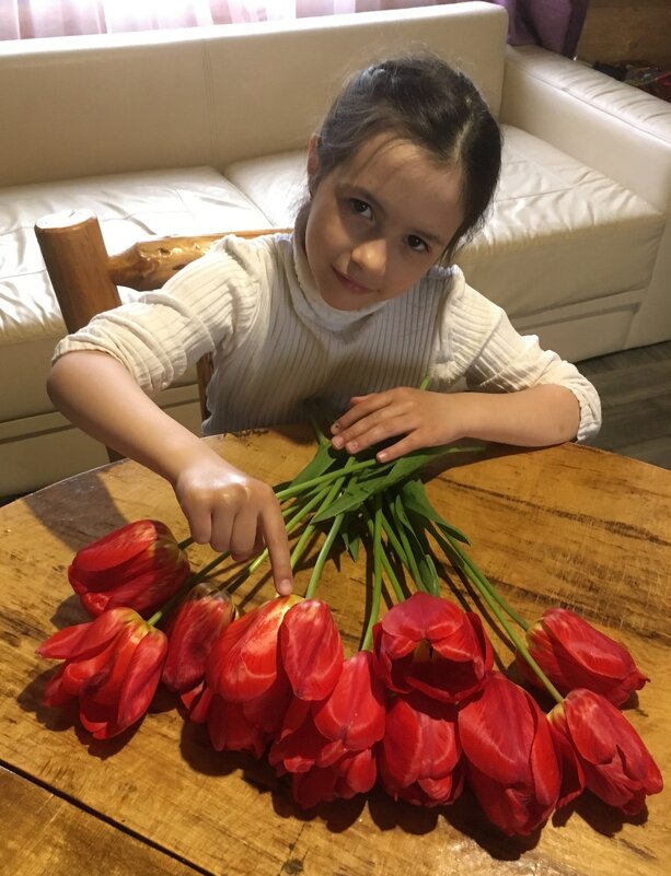 Первые цветы - Ольга Довженко