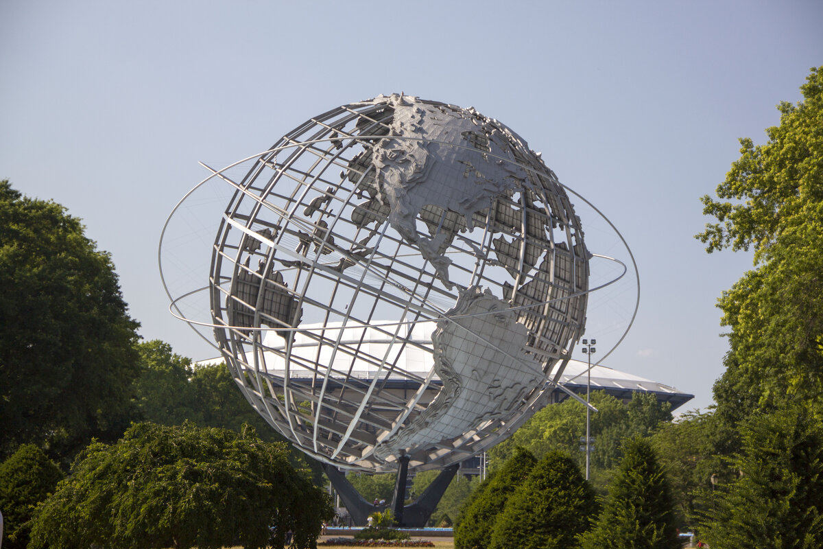 Макет земного шара в Нью-Йорке - Andrey Naidenov