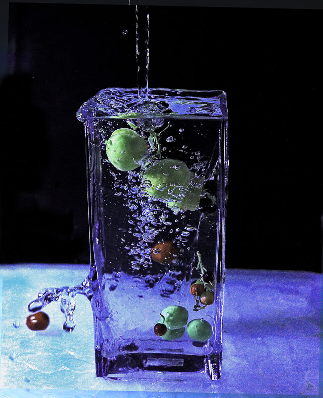 Вода и фрукты - Юрий Гайворонский