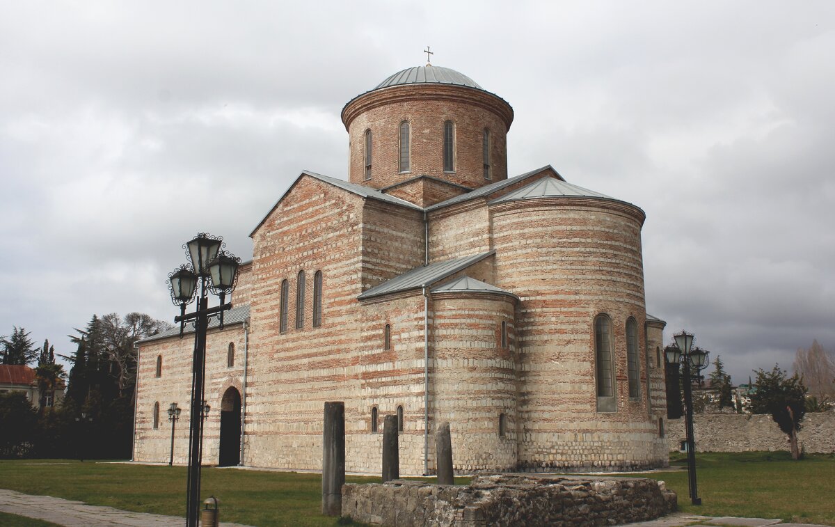 Храм в Абхазии - Валерий 