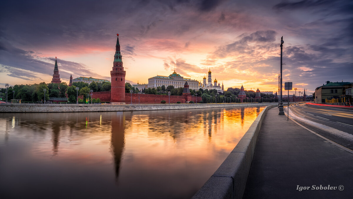 кремль на москве реке