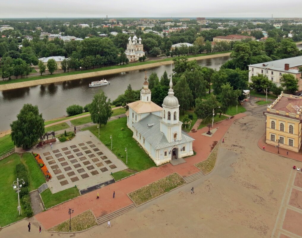 Софийская (Кремлёвская ) площадь в Вогде - Евгений Кочуров