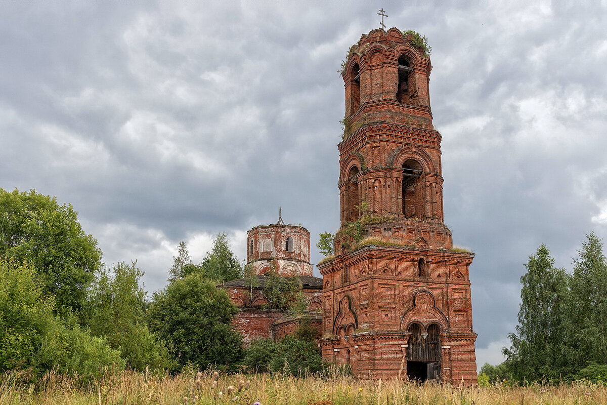 Церковь Иконы Божией Матери Казанская в Красном. - Анатолий. Chesnavik.