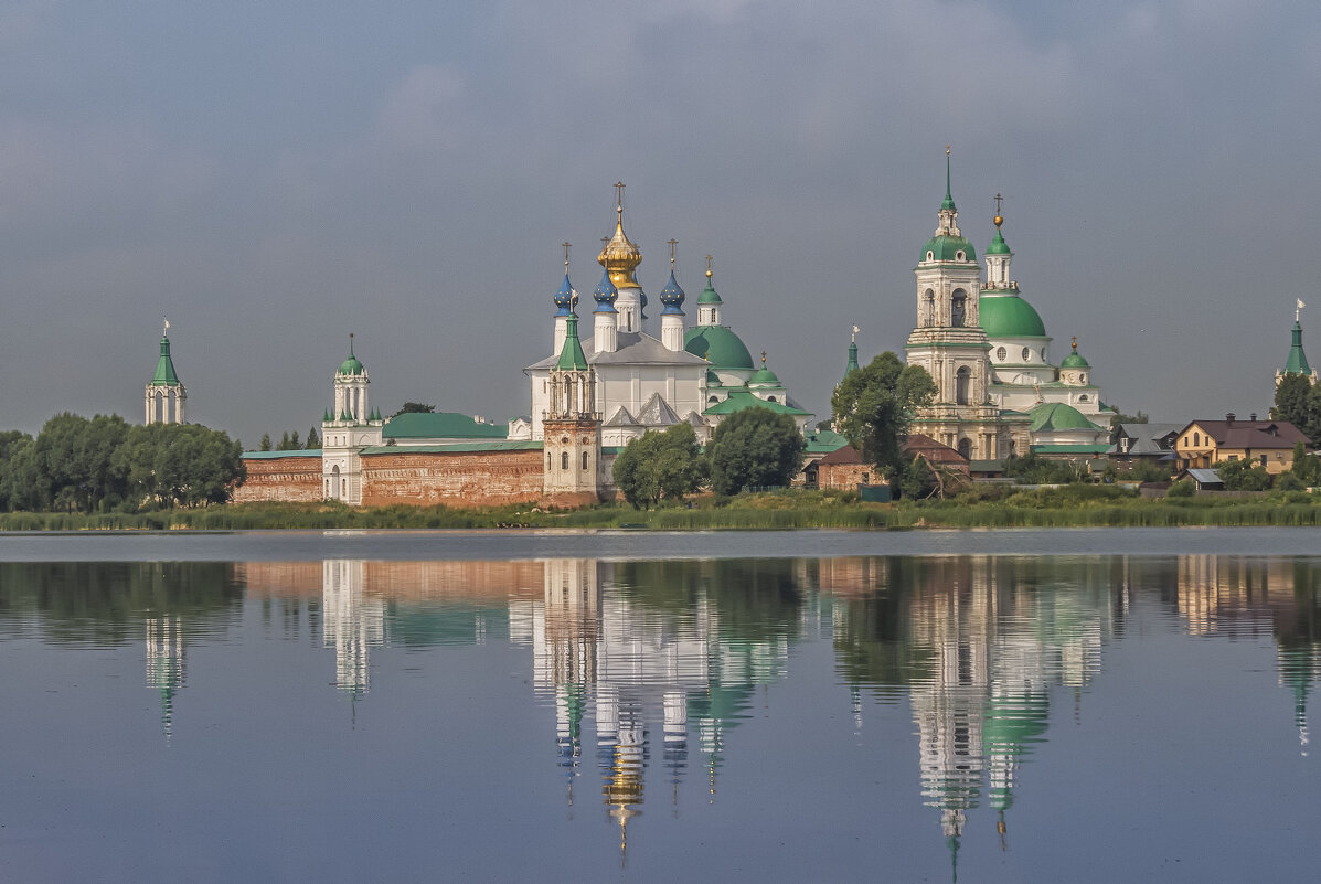 Отражение озера Неро - Сергей Цветков