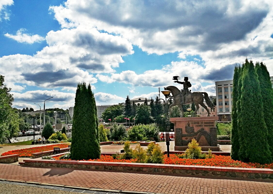 В нашем  городе.. - Vladimir Semenchukov