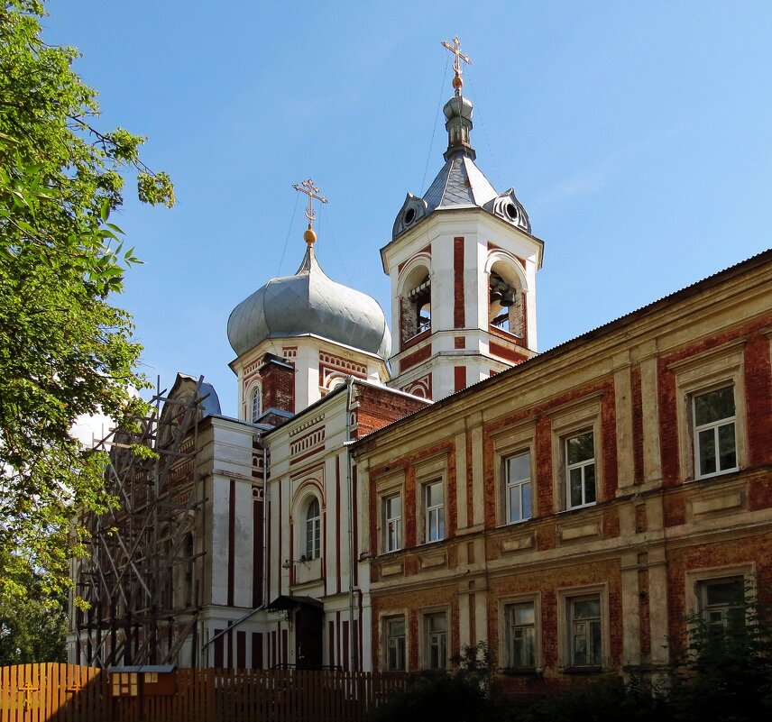 Храм Успения Пресвятой Богородицы , г. Вышний Волочёк - Евгений Кочуров