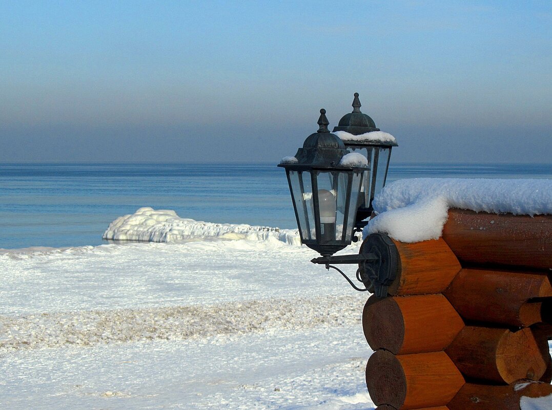 Фонари в снежном безмолвии - Сергей Карачин