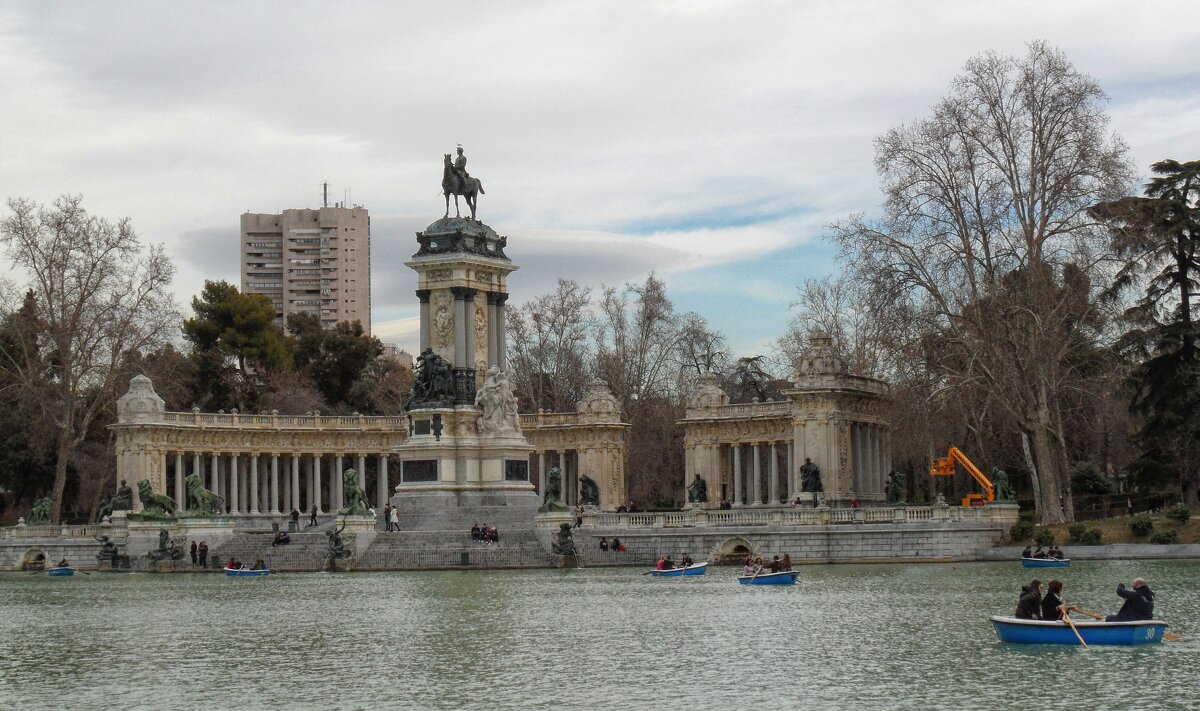 В парке Ретиро, Мадрид. - Elena Ророva