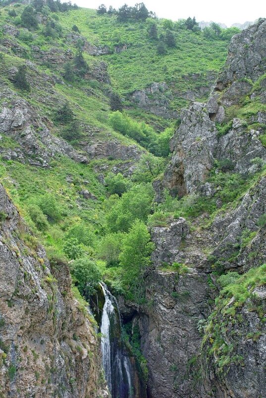 ПРОГУЛКА до водопада. - Виктор Осипчук