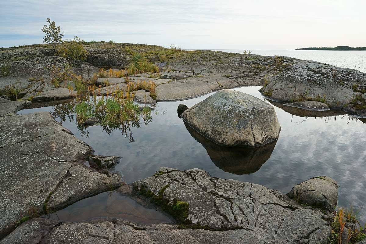 Пейзаж с камнем - Сергей Курников