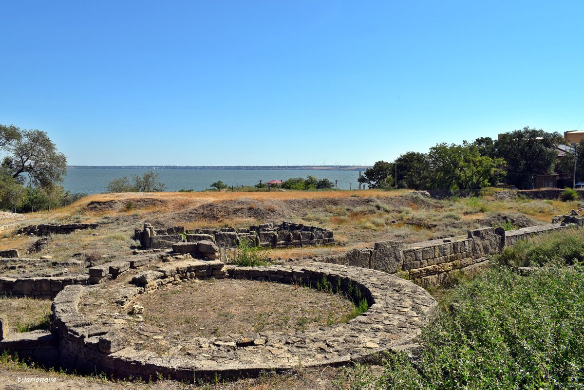 Руины древнегреческого города Тира - Татьяна Ларионова