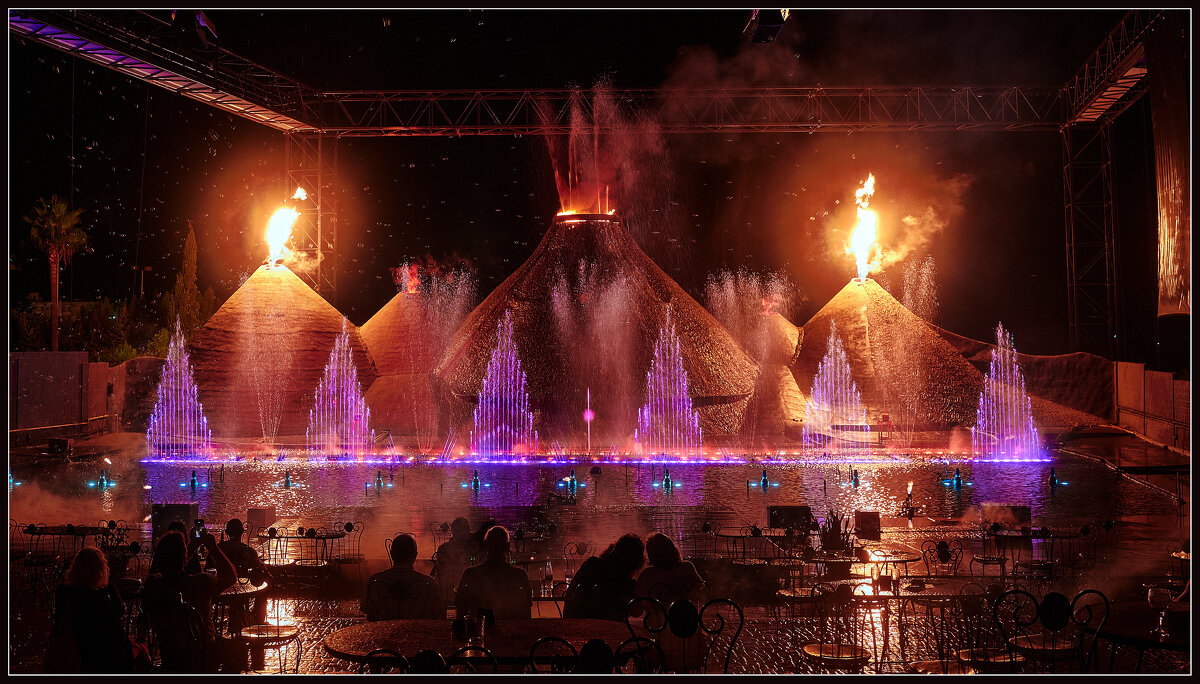 Кипр, шоу танцующих фонтанов в Протарасе. - Jossif Braschinsky