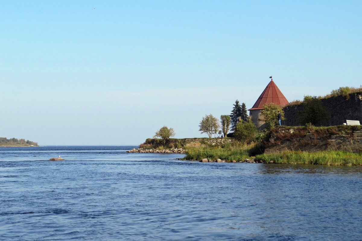За островом Ладожское озеро - Вера Щукина