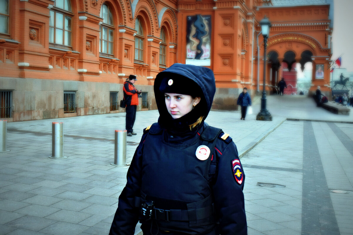 Вопреки традициям -  девушки в полиции. - Татьяна Помогалова