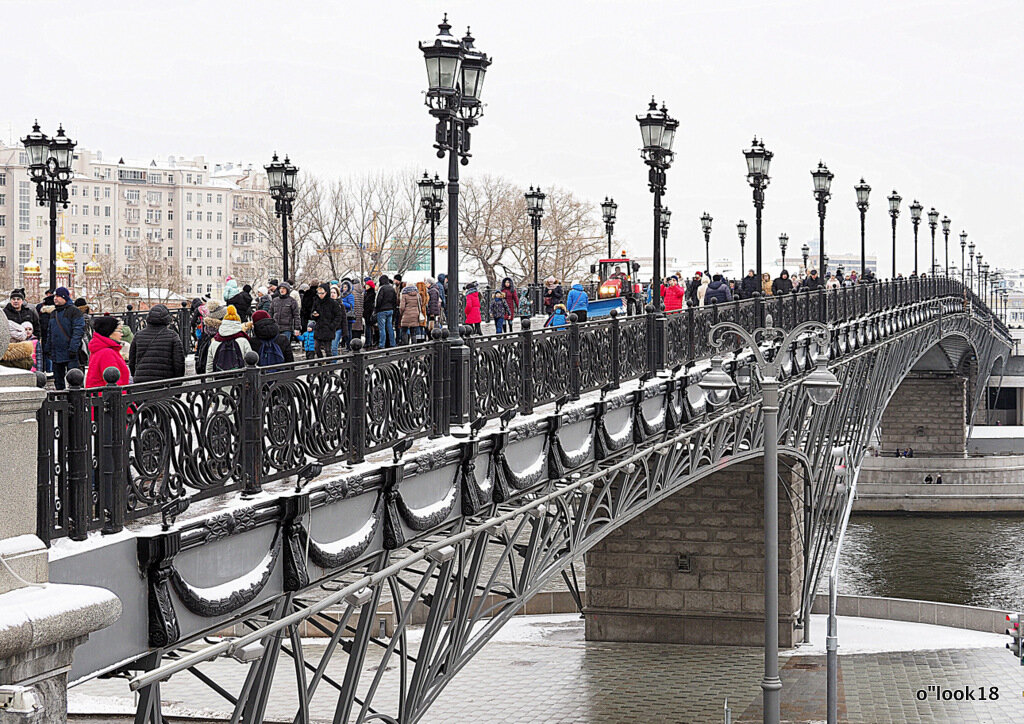 мост пешеходный - Олег Лукьянов
