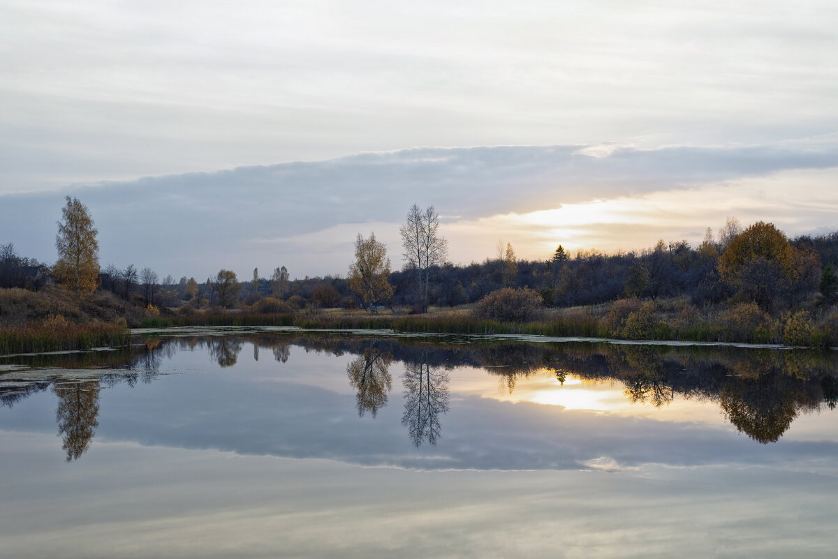 Зеркалом блестит река - Юлия Авдеева