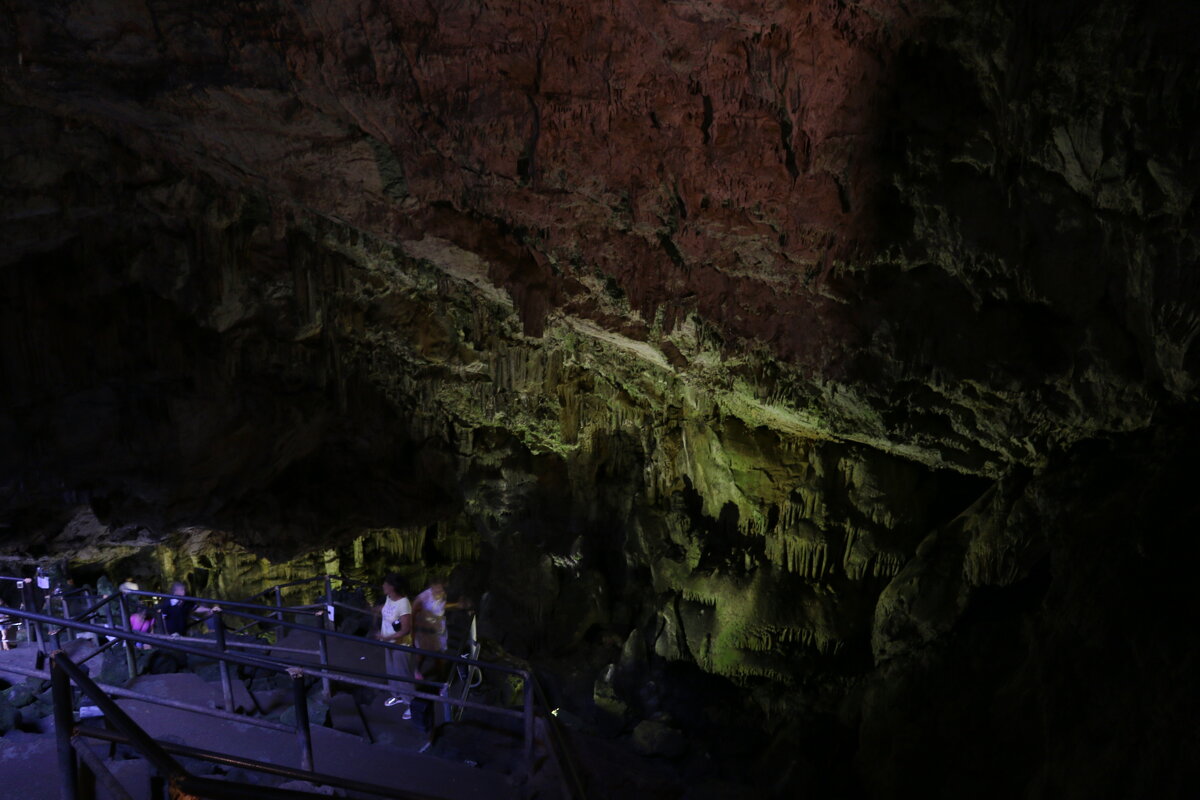 Спуск в пещеру Зевса - Ольга 