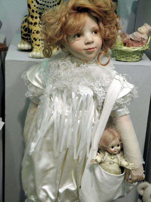 На выставке кукол в ЦДХ. - Елена 
