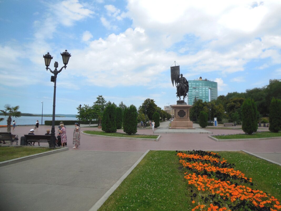 Самара. Памятник воеводе Засекину - Надежда 