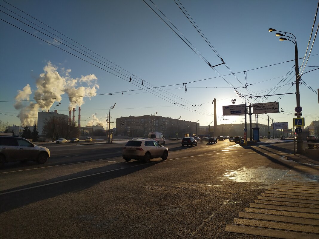 Закат на площади Гагарина - Мираслава Крылова