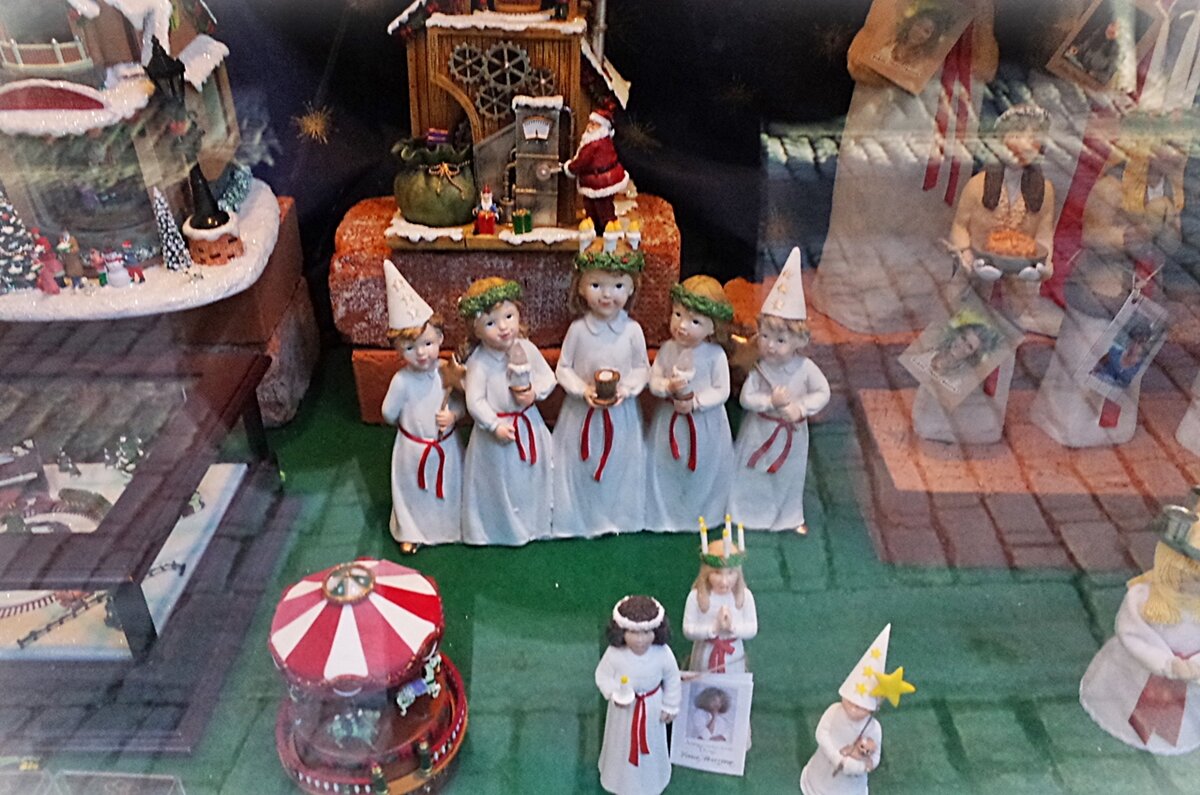 13 декабря День святой Люсии Santa Lucia в Швеции - wea *