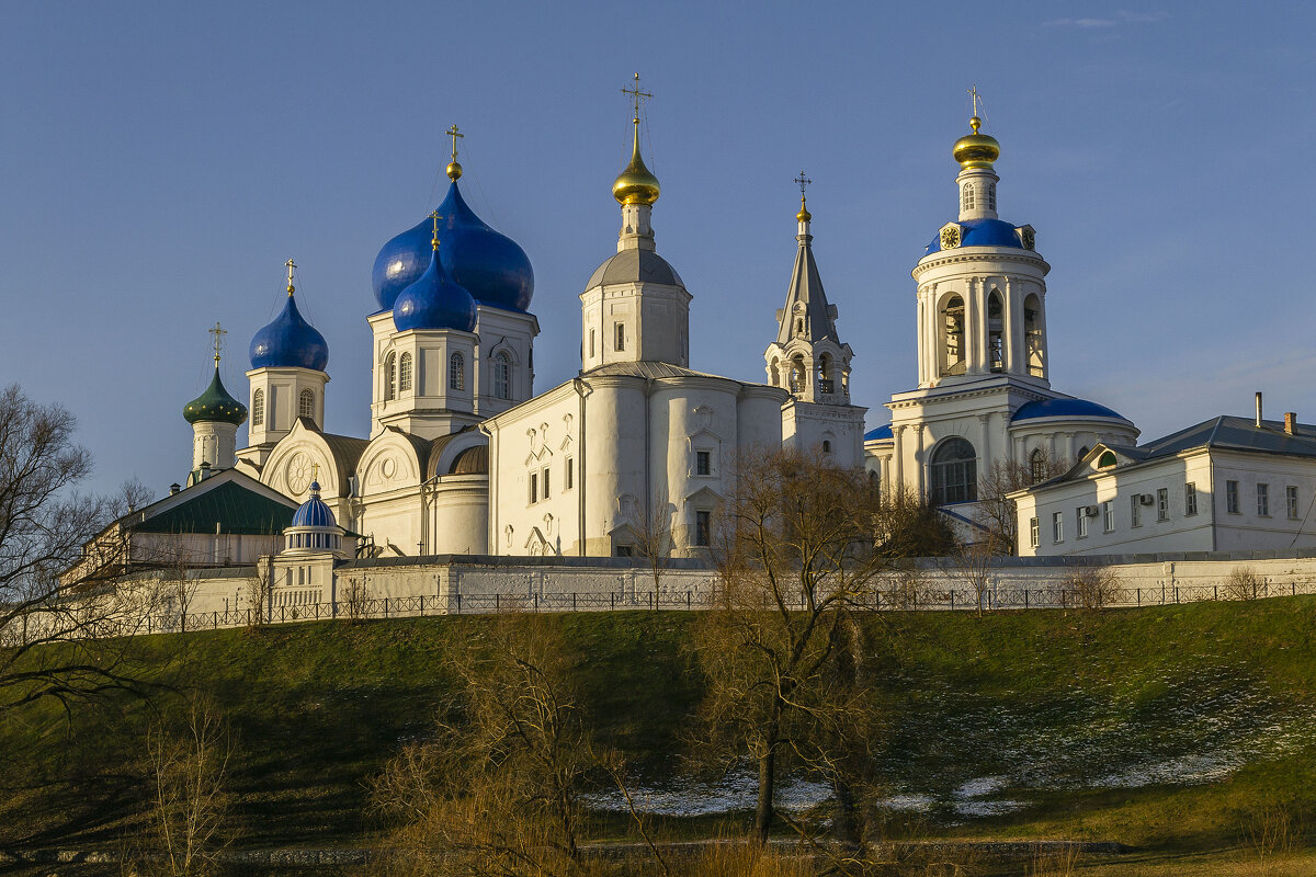 Женский монастырь - Сергей Цветков