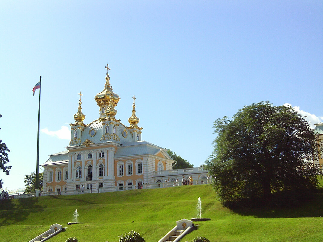 Петропавловская церковь в Петергофе - Оливер Куин