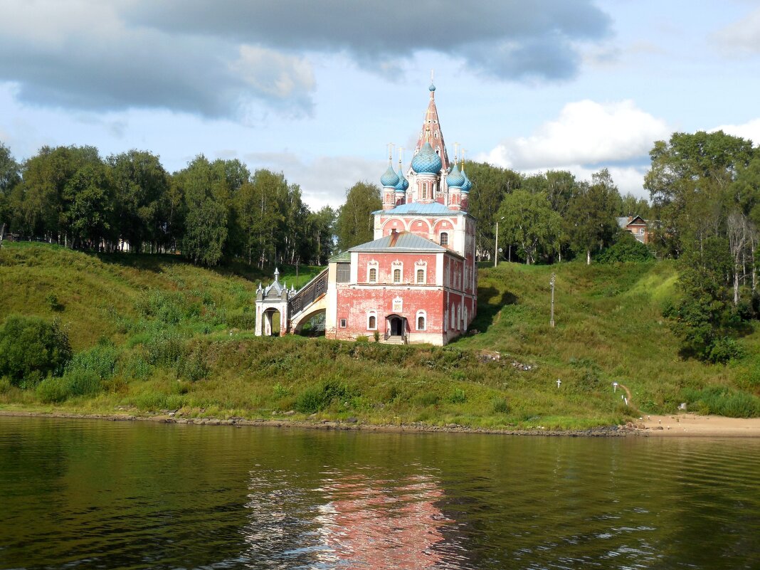 Храм в честь Преображения Господня и Казанской иконы Пресвятой Богородицы в Тутаеве - Надежда 