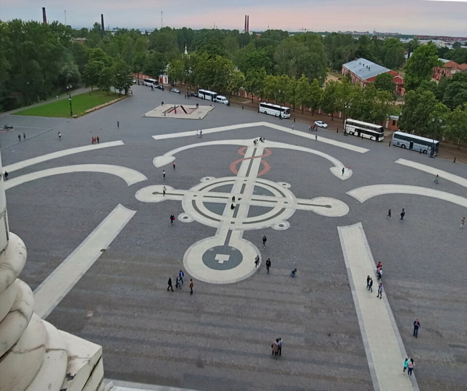 Вид на якорную площадь с колокольни - Liliya Kharlamova