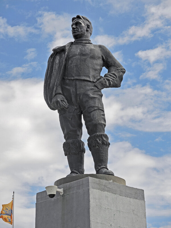 Памятник В.П.Чкалову, г. Оренбург - Александр 