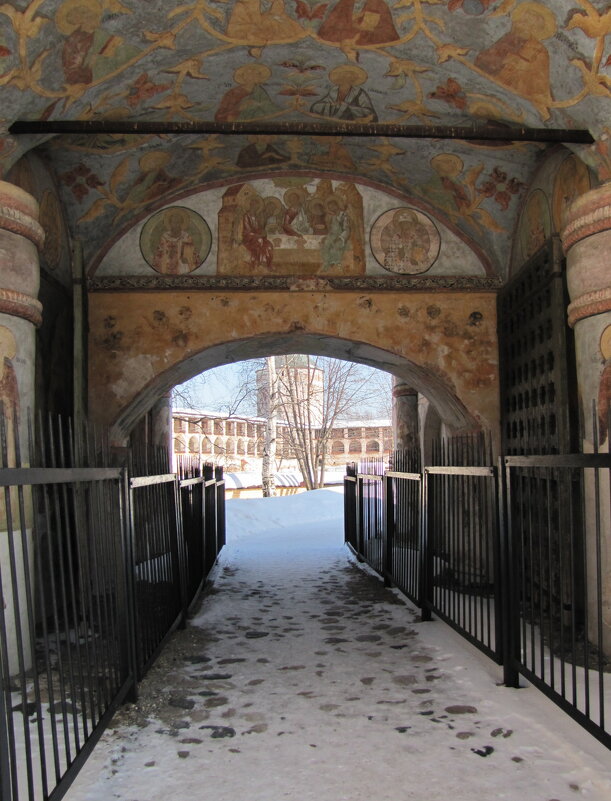 святые ворота церкви Иоанна Лествичника. - ИРЭН@ .