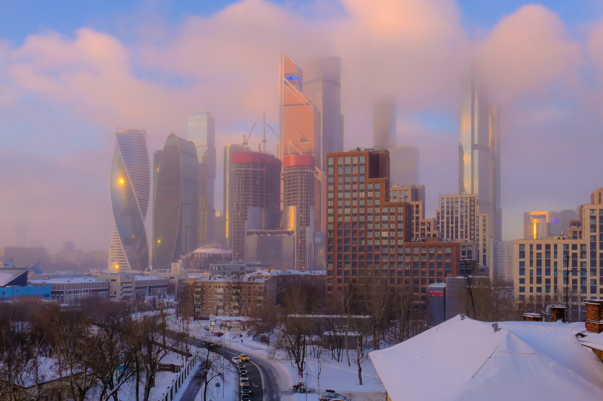 туманный рассвет на Москва-Сити - Георгий А