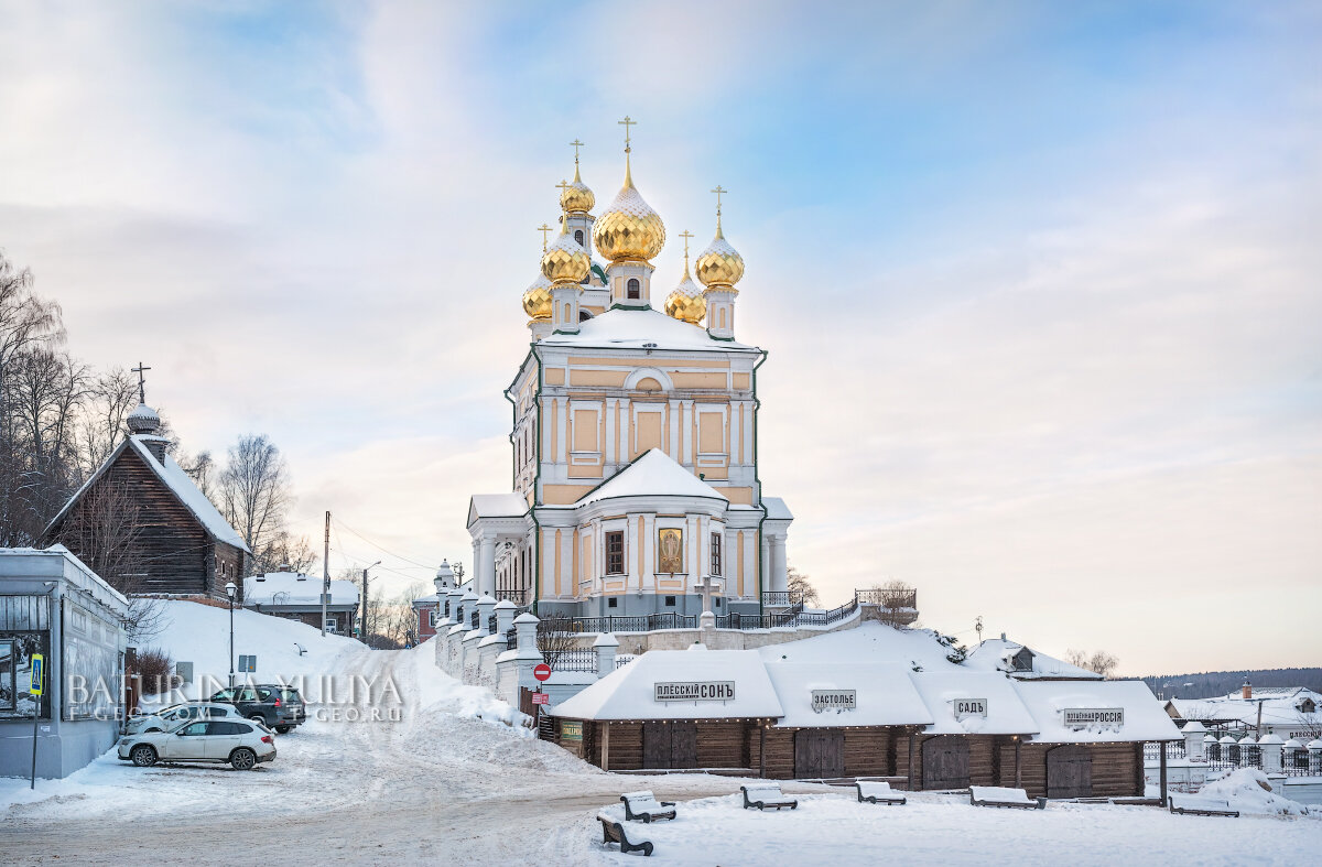 Плёс Воксресенская Церковь