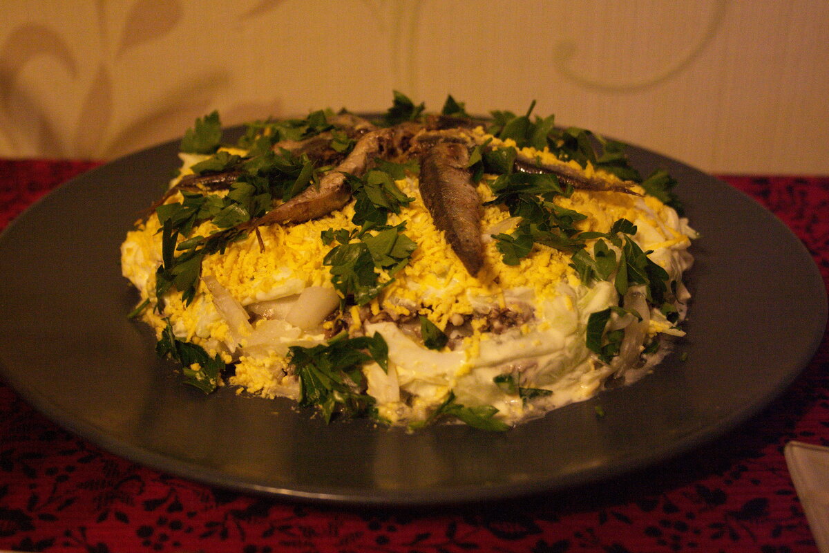 Слоеный салат со шпротами - Лира Цафф