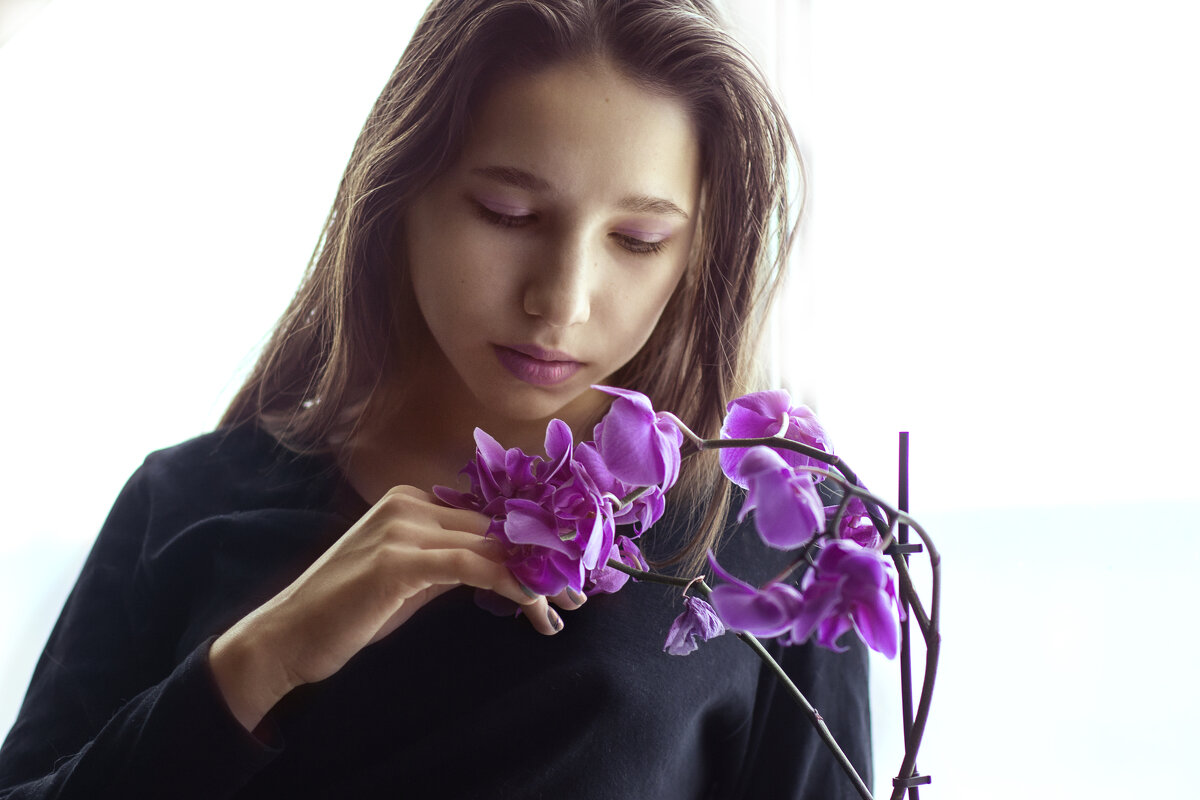 Девочка с орхидеей - Любовь Гулина