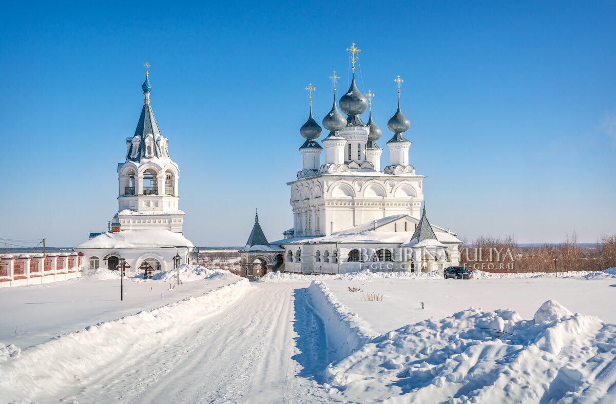 Муром Троицкий монастырь зимой