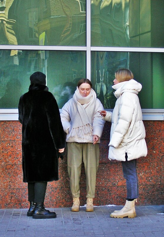 Три девицы под окном - Tanja Gerster