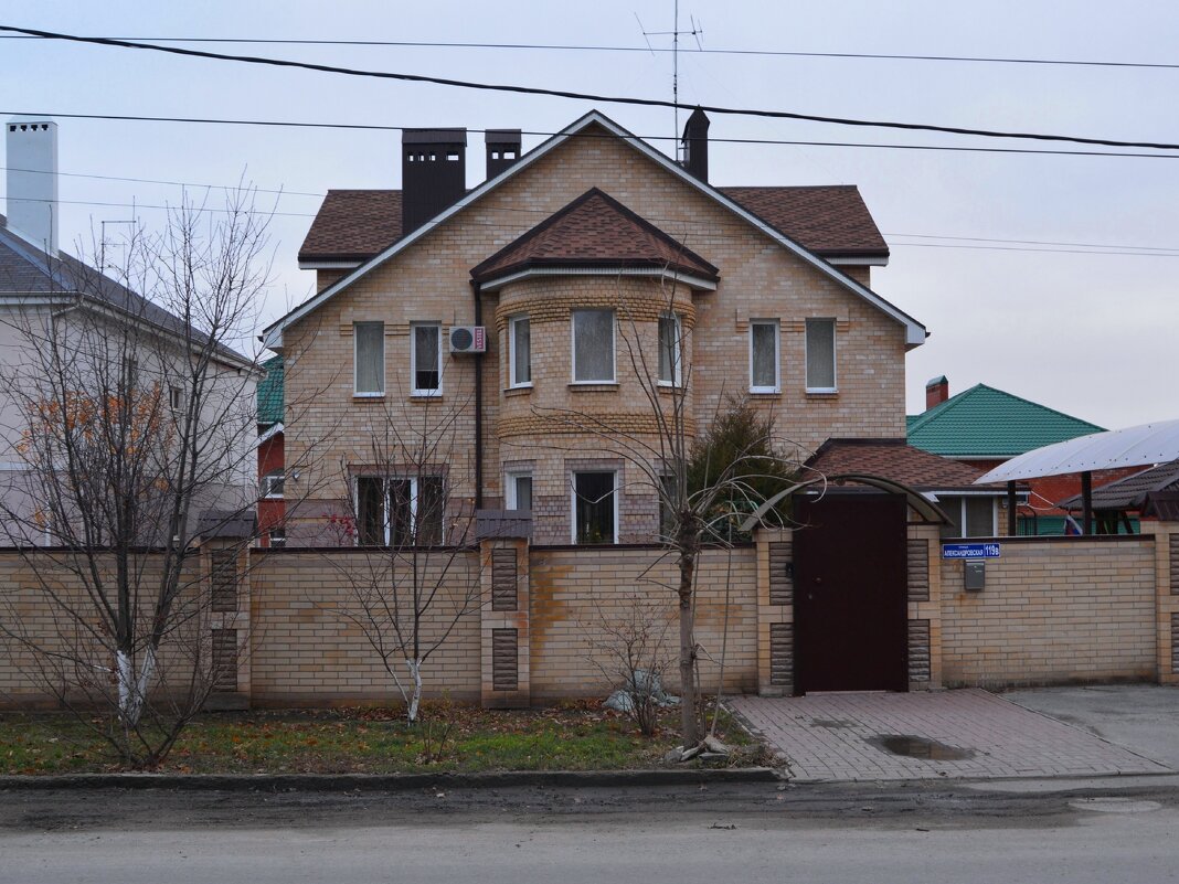 Новочеркасск. Дом по ул. Александровской 119в. - Пётр Чернега