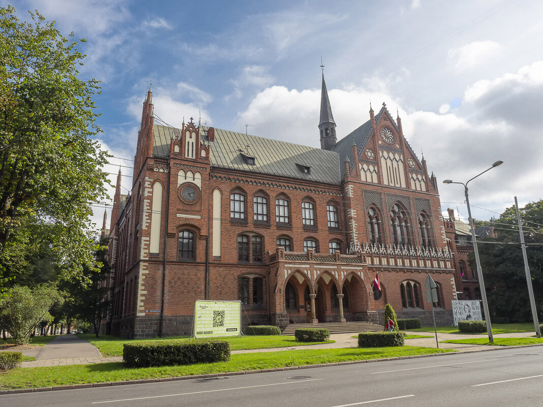 Здание Латвийской Академии художеств. Рига - leo yagonen