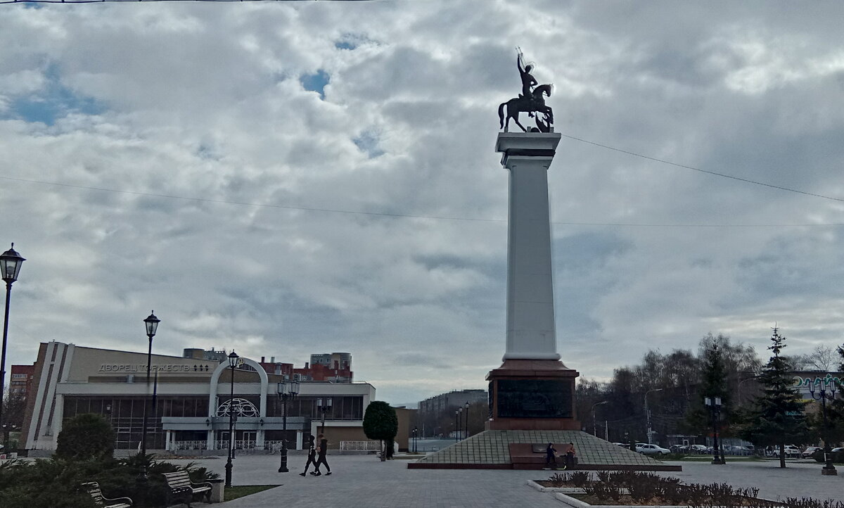 Памятник Георгию Победоносцу - Tarka 