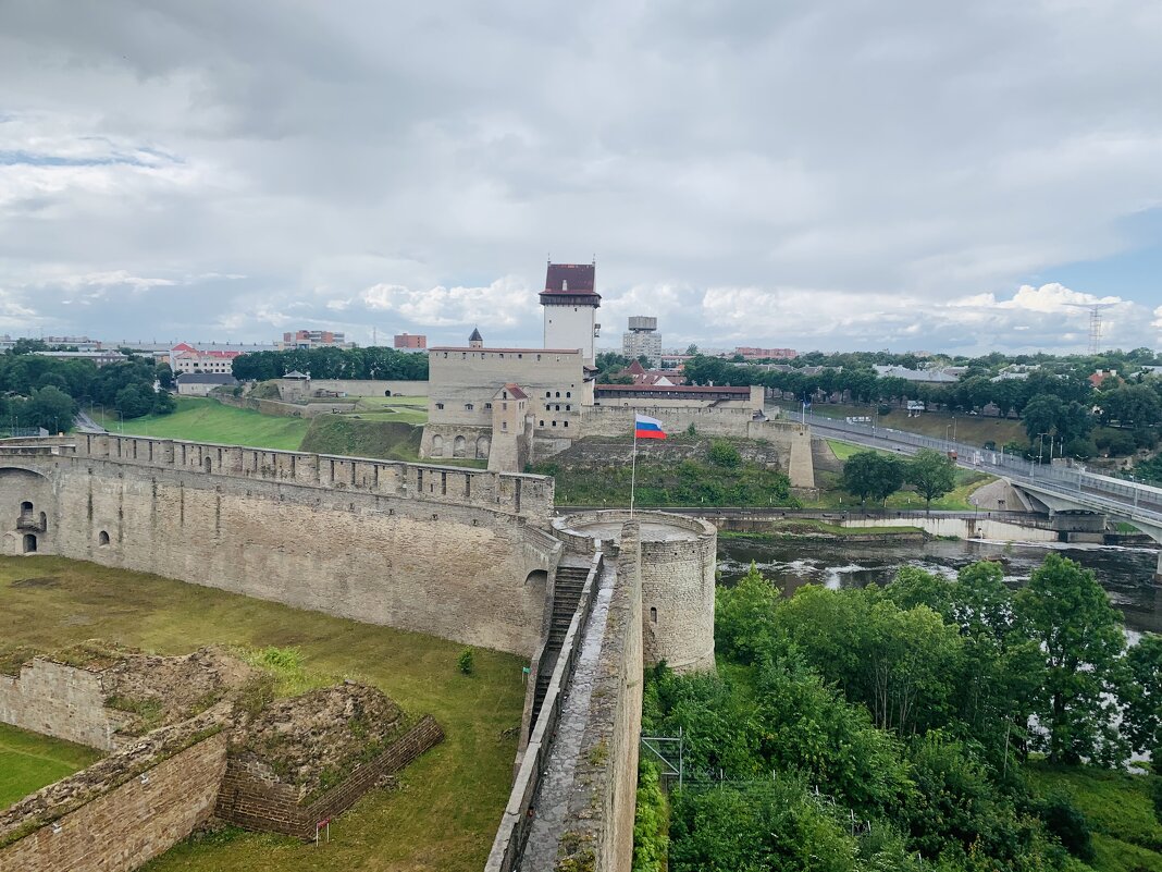 Ивангород на границе с Эстонией - Татьяна Бочок