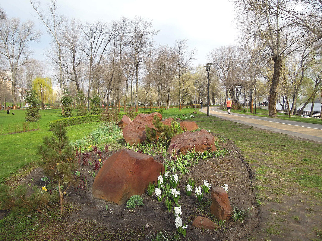 В весеннем парке... - Тамара Бедай 