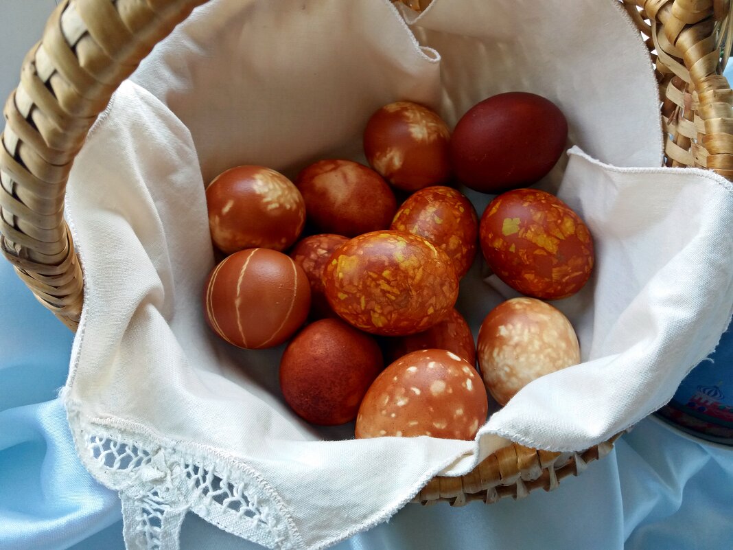 Яйца ,крашенные луковой шелухой - Galina Solovova