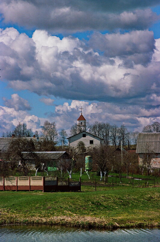 Городок с костелом - M Marikfoto