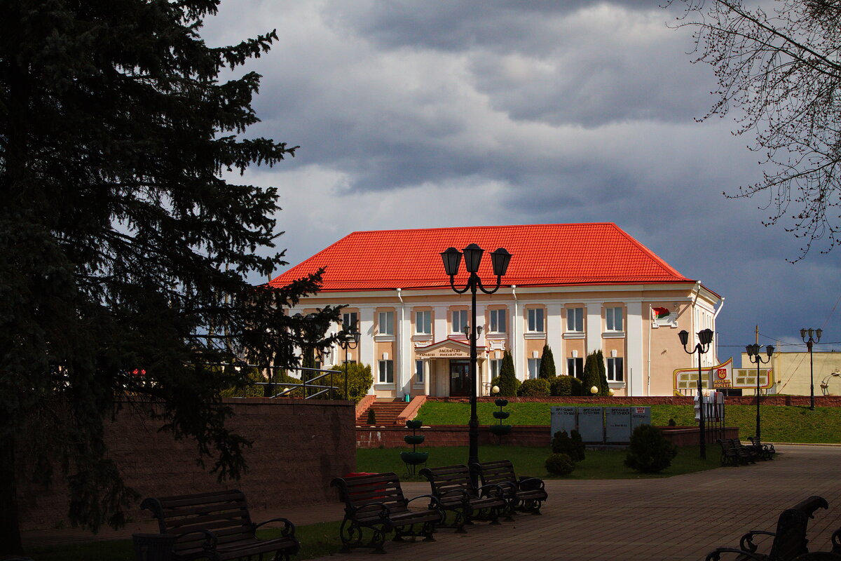 Заславль, тени. - M Marikfoto