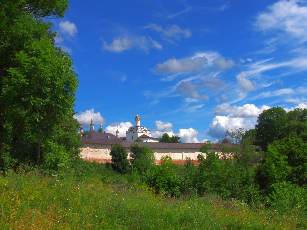 Свенский монастырь в июльский день - Евгений 